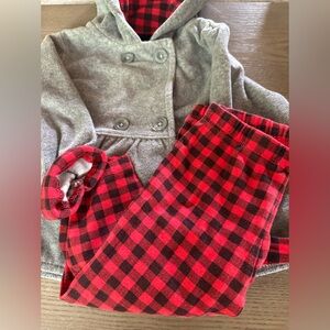 BUNDLE Baby Girl Size 9 month outfits. No tears or stains. Smoke free home.